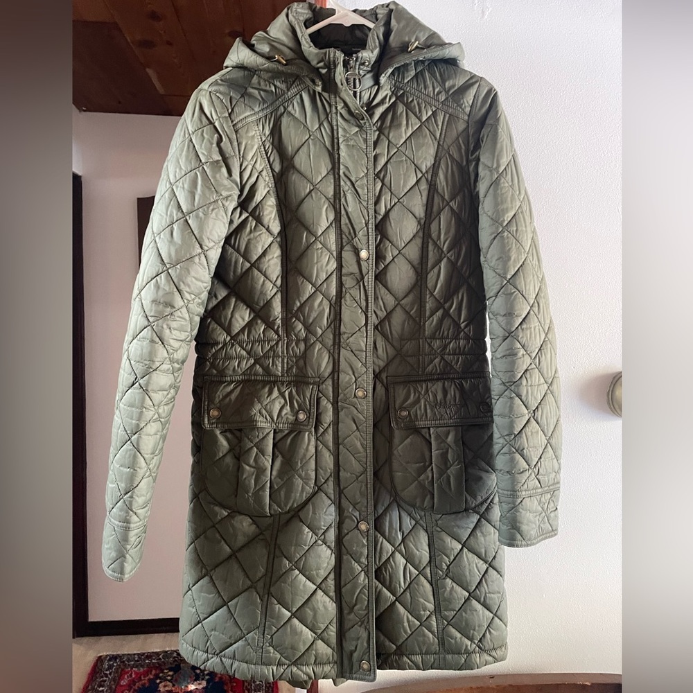 Barbour Women’s Quilted long jacket removable hood Sz M